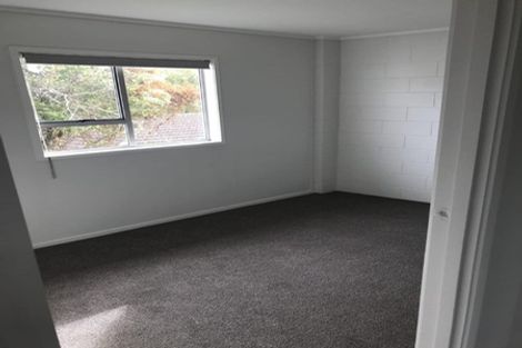 Photo of property in 15 Queen Mary Avenue, New Lynn, Auckland, 0600