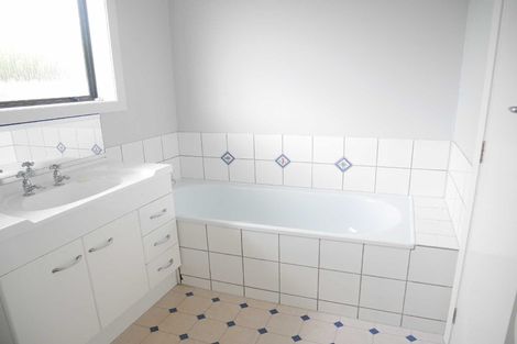 Photo of property in 218 Beach Road, North New Brighton, Christchurch, 8083