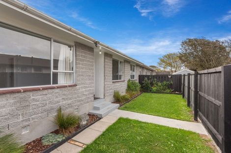 Photo of property in 1/11 Farnborough Street, Aranui, Christchurch, 8061