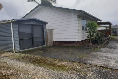 Photo of property in 2/171 Bruce Mclaren Road, Henderson, Auckland, 0612
