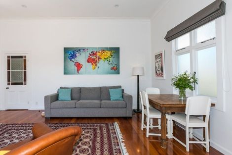 Photo of property in 22 Simla Terrace, Hospital Hill, Napier, 4110