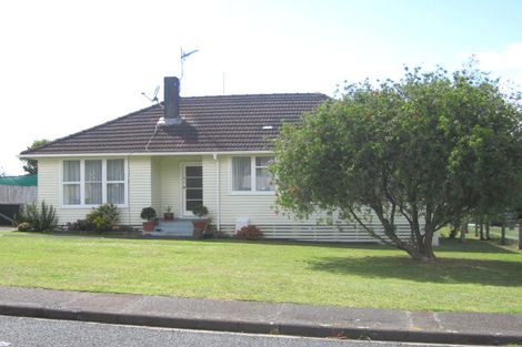 Photo of property in 1/61 Greenslade Crescent, Northcote, Auckland, 0627