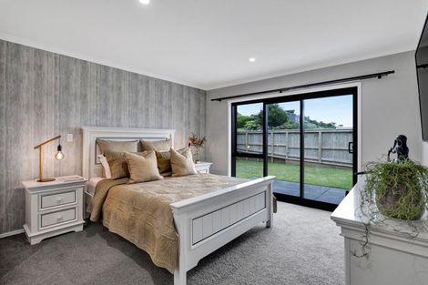 Photo of property in 40 Fernbrook Drive, Hurworth, New Plymouth, 4310