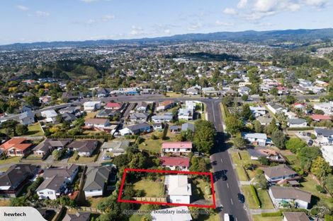 Photo of property in 8 Hewlett Road, Massey, Auckland, 0614