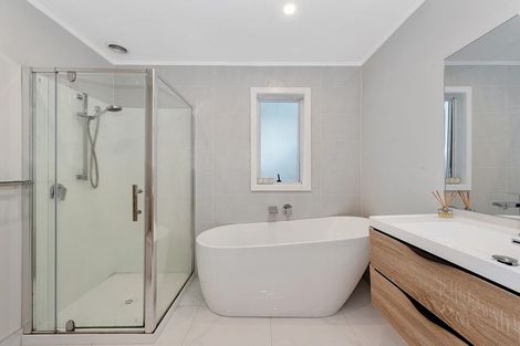 Photo of property in 11 Windsor Road, Maeroa, Hamilton, 3200