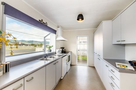 Photo of property in 30 The Avenue, Paraparaumu Beach, Paraparaumu, 5032