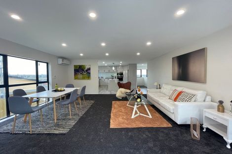 Photo of property in 51 Kirikiri Drive, Papakura, 2110