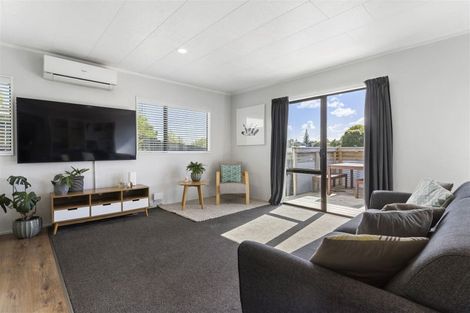 Photo of property in 1/8 Brookfield Road, Te Atatu Peninsula, Auckland, 0610