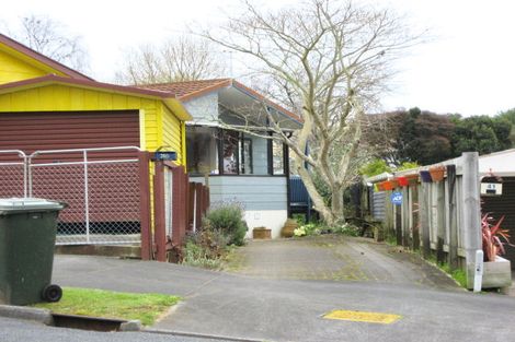 Photo of property in 39b Riversdale Drive, Merrilands, New Plymouth, 4312