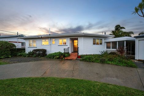 Photo of property in 6 George Point Road, Onerahi, Whangarei, 0110