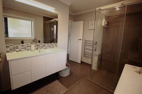 Photo of property in 17 Hawthornden Road, Avonhead, Christchurch, 8042