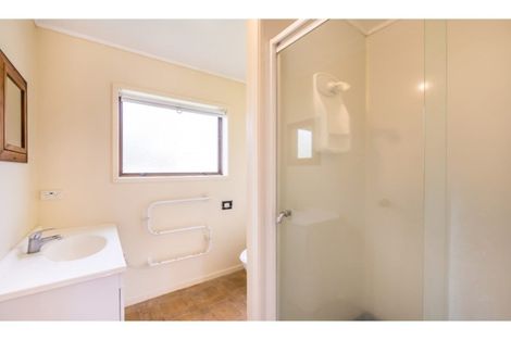 Photo of property in 28 Kauri Crescent, Snells Beach, 0920