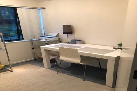 Photo of property in 4/12 Herons Way, Northcote, Auckland, 0627