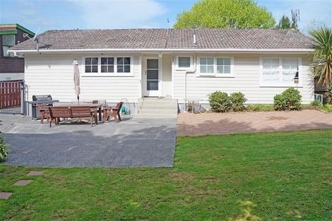 Photo of property in 53 Beechdale Crescent, Pakuranga Heights, Auckland, 2010