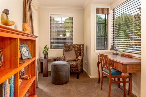 Photo of property in 5 Gulliver Place, Conifer Grove, Takanini, 2112