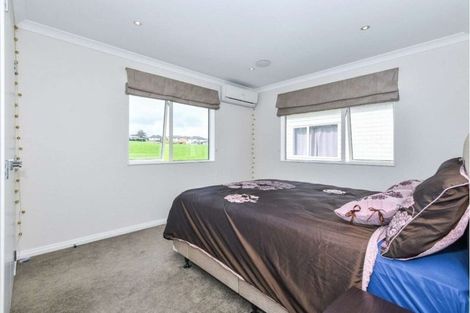 Photo of property in 21e Stamford Crescent, Flat Bush, Auckland, 2019