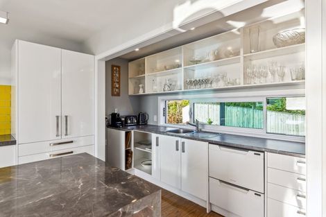 Photo of property in 156 Field Way, Waikanae Beach, Waikanae, 5036