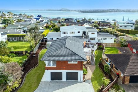 Photo of property in 17a Gulf Crest, Bucklands Beach, Auckland, 2012