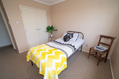 Photo of property in 57 Shields Street, Clyde, 9330