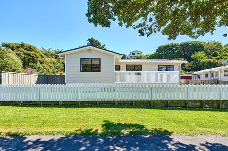 Photo of property in 55 Omapere Street, Whitby, Porirua, 5024