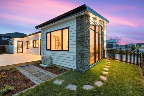 Photo of property in 24 Tipu Crescent, Wainui, 0992