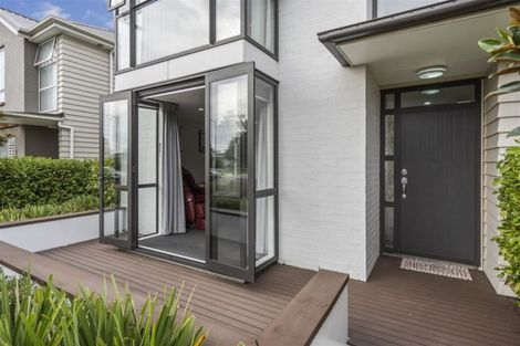 Photo of property in 9 Popokatea Drive, Takanini, 2112