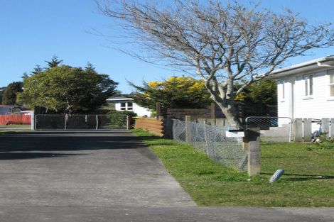 Photo of property in 30 President Avenue, Papakura, 2110