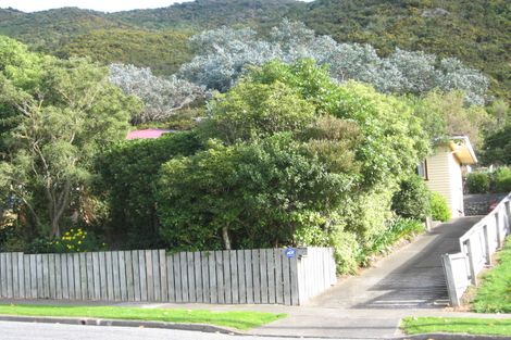 Photo of property in 17 Willcox Grove, Naenae, Lower Hutt, 5011