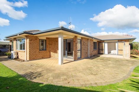 Photo of property in 10 Carlsberg Place, Papamoa Beach, Papamoa, 3118