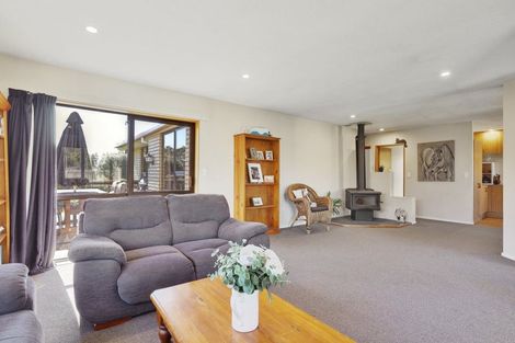 Photo of property in 12 Oldham Place, Darfield, 7510