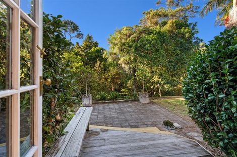 Photo of property in 24 Chatham Avenue, Paremoremo, Auckland, 0632