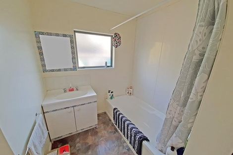 Photo of property in 15 Orchard Road, Browns Bay, Auckland, 0630