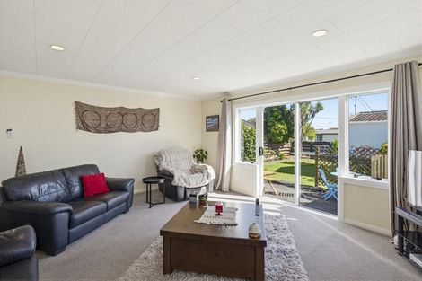 Photo of property in 6 Teoti Street, Paraparaumu Beach, Paraparaumu, 5032