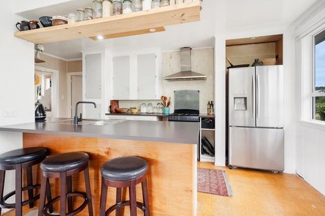 Photo of property in 12 Ringer Avenue, Matapouri, Whangarei, 0173