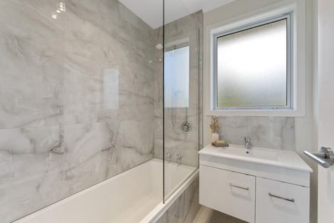 Photo of property in 4b Reid Grove, Richmond Heights, Taupo, 3330