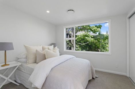 Photo of property in 18 Dyers Pass Road, Cashmere, Christchurch, 8022