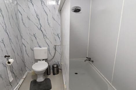 Photo of property in 118b Konini Road, Titirangi, Auckland, 0604