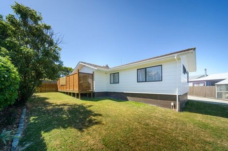Photo of property in 15 Dahlstrom Grove, Kelvin Grove, Palmerston North, 4414