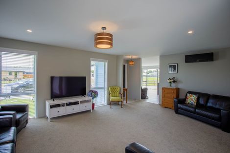 Photo of property in 25 Haughey Drive, Mairehau, Christchurch, 8052