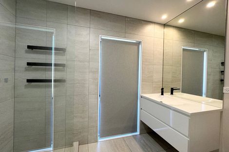 Photo of property in 2 Cottesmore Place, Huntington Park, Auckland, 2013