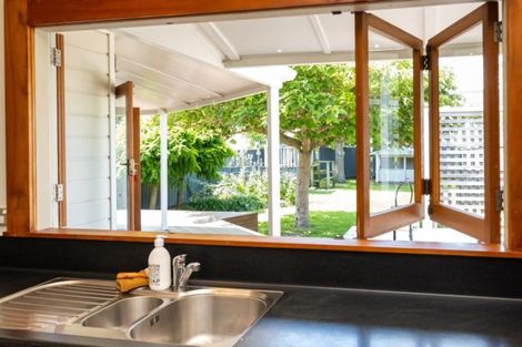 Photo of property in 127 Vigor Brown Street, Napier South, Napier, 4110