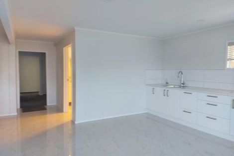 Photo of property in 34 Preston Avenue, Henderson, Auckland, 0610