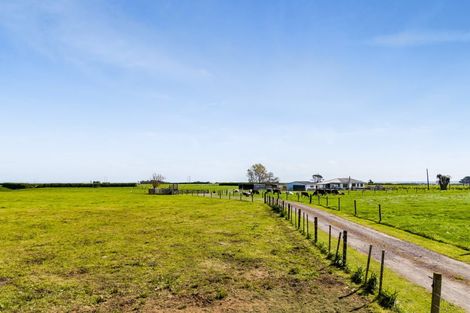 Photo of property in 43 Quinns Road, Normanby, Hawera, 4673