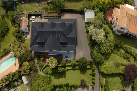 Photo of property in 10 Cobden Road, Bluff Hill, Napier, 4110
