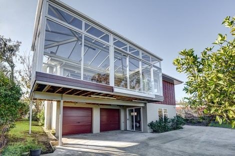 Photo of property in 19 Tregarth Street, Saint Johns Hill, Whanganui, 4501