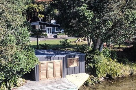Photo of property in 241 Spencer Road, Lake Tarawera, Rotorua, 3076