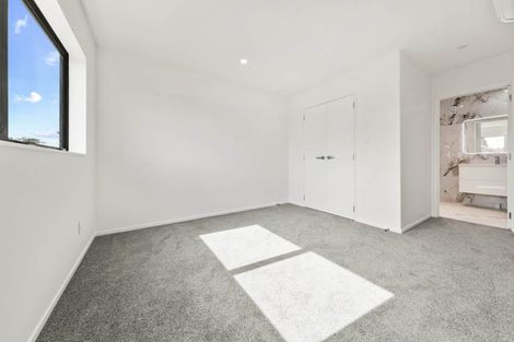 Photo of property in 90b Seymour Road, Sunnyvale, Auckland, 0612