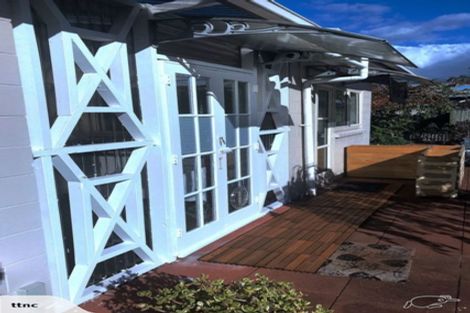 Photo of property in 15 Roadley Avenue, Sunnyhills, Auckland, 2010