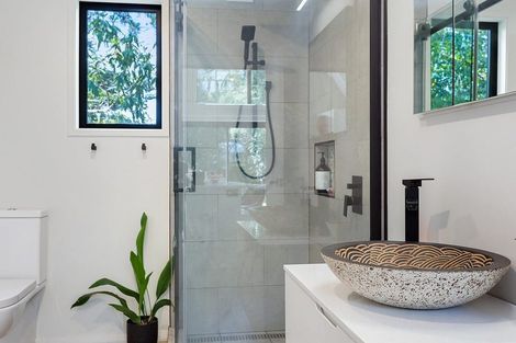 Photo of property in 1101 Dyers Pass Road, Governors Bay, Lyttelton, 8971