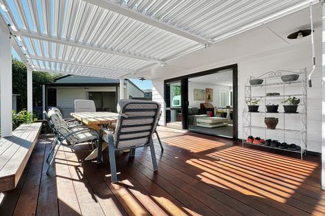 Photo of property in 1/11 Gibbs Place, Kinloch, Taupo, 3377